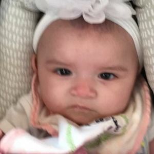 Meet your Posher, Claudia